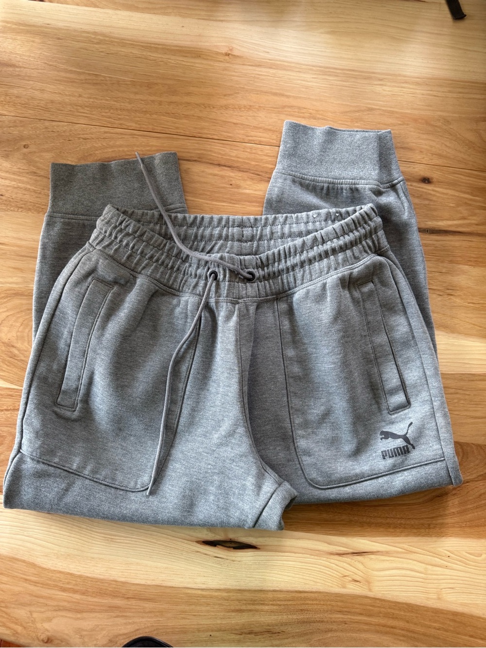 Puma Men's Gray Sweatpants - Size Medium